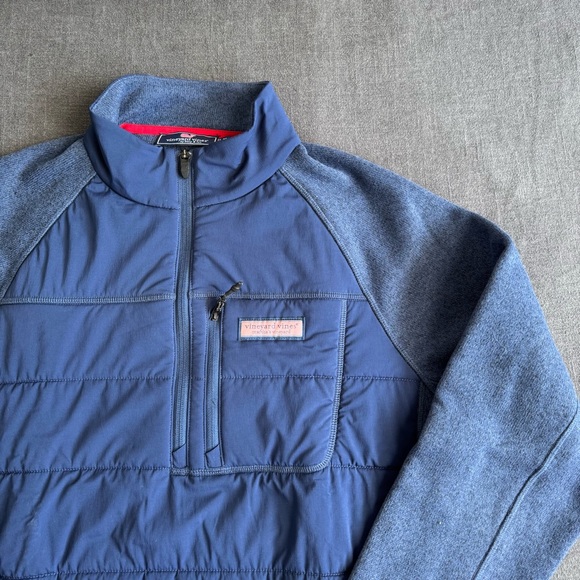 Men’s Vineyard Vines 1/4 Zip - Picture 2 of 4